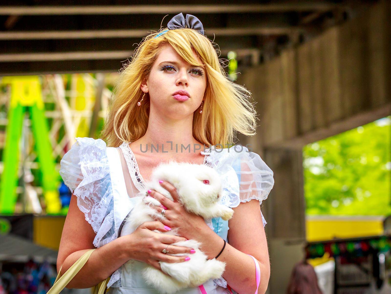 Alice in Wonderland by gepeng