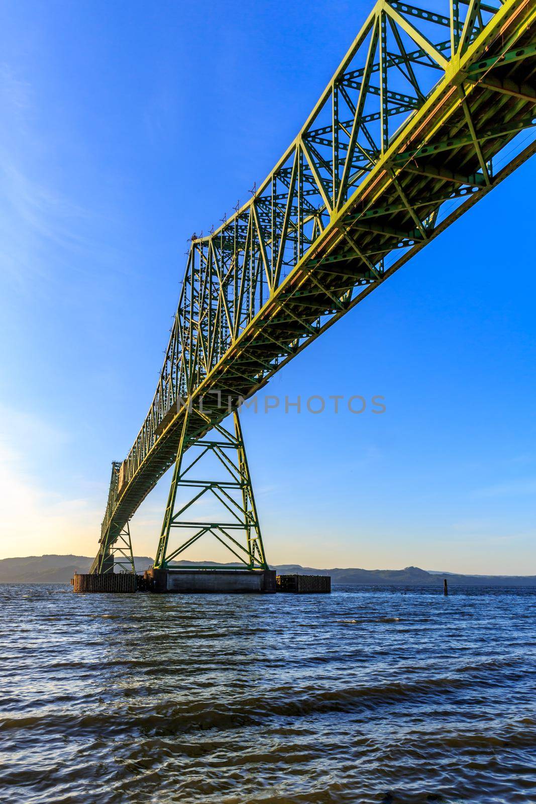 Astoria-Megler Bridge by gepeng