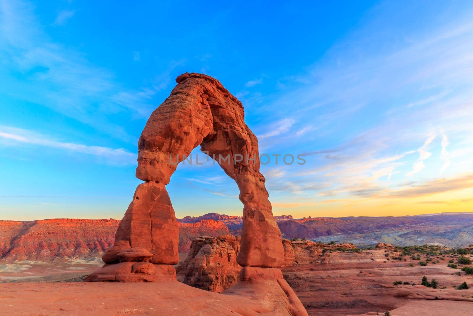 Sunset at delicate arch in Arches National Park, Utah.