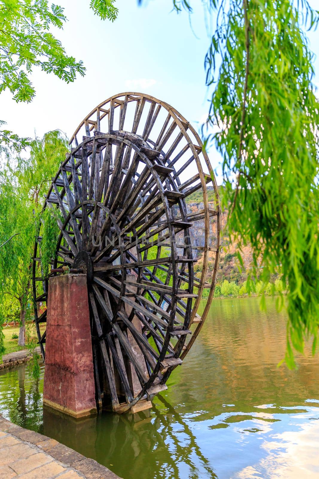 Ancient water wheel no longer in use, Yunnan province, China