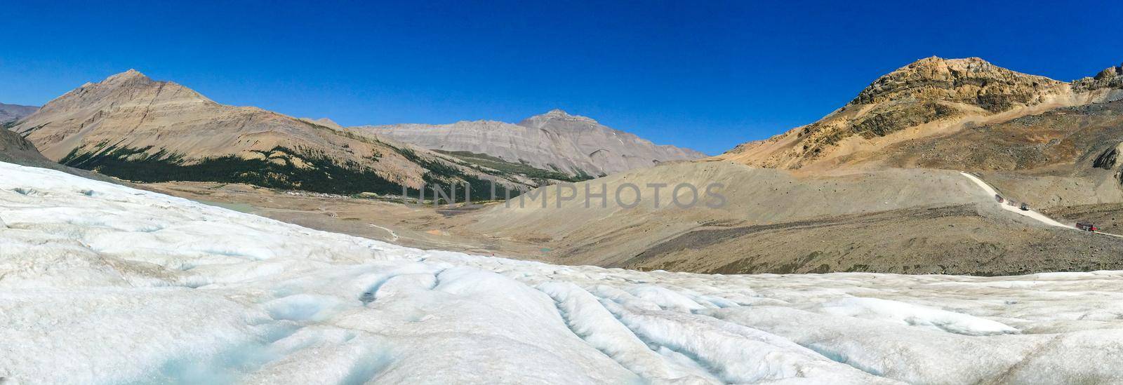 Athabasca Glacier by gepeng