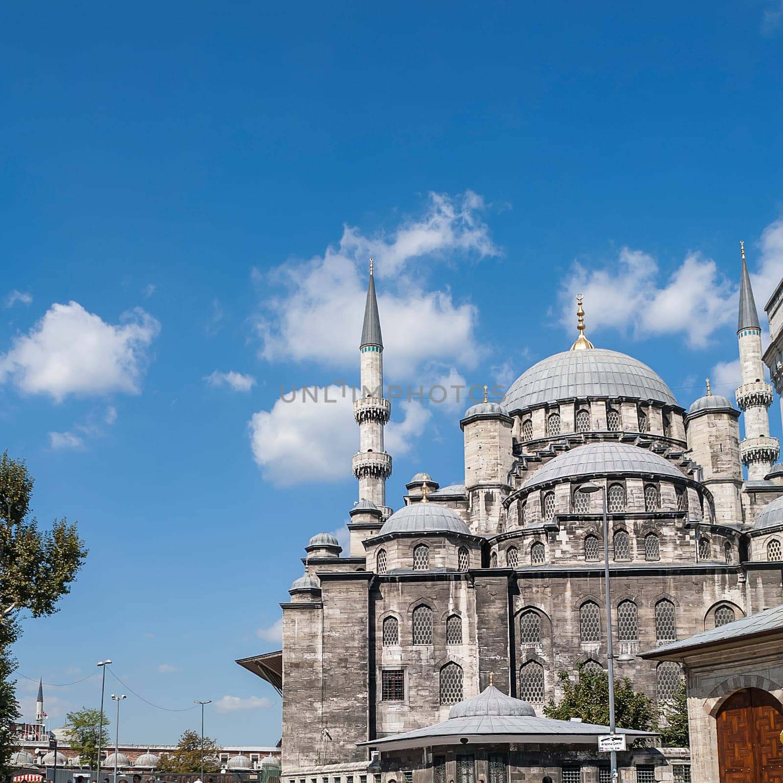 Yeni Cami, the Eminonu New mosque, Instanbul, Turkey
