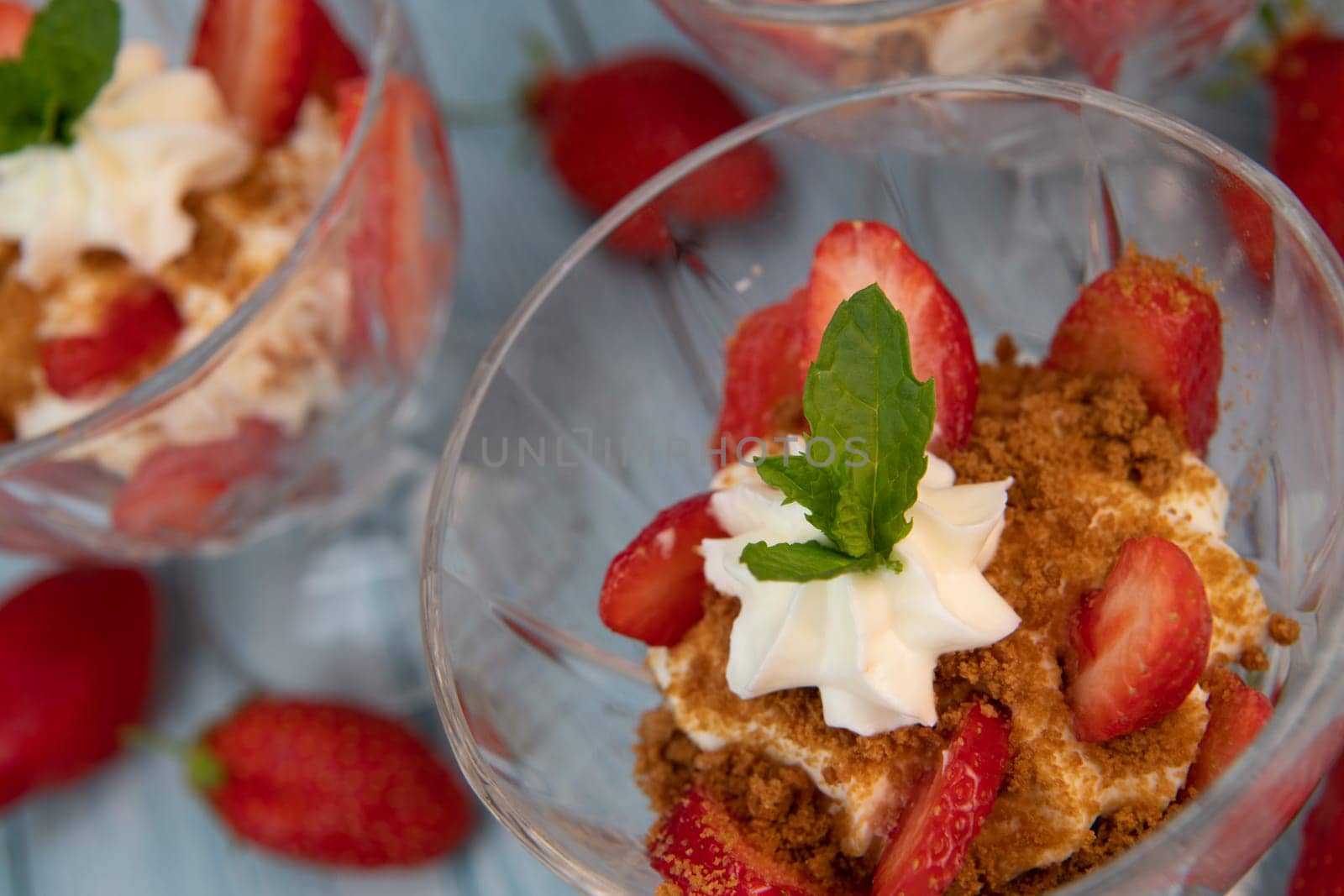 Strawberry tiramisu with mascarpone and Speculoos, High quality photo