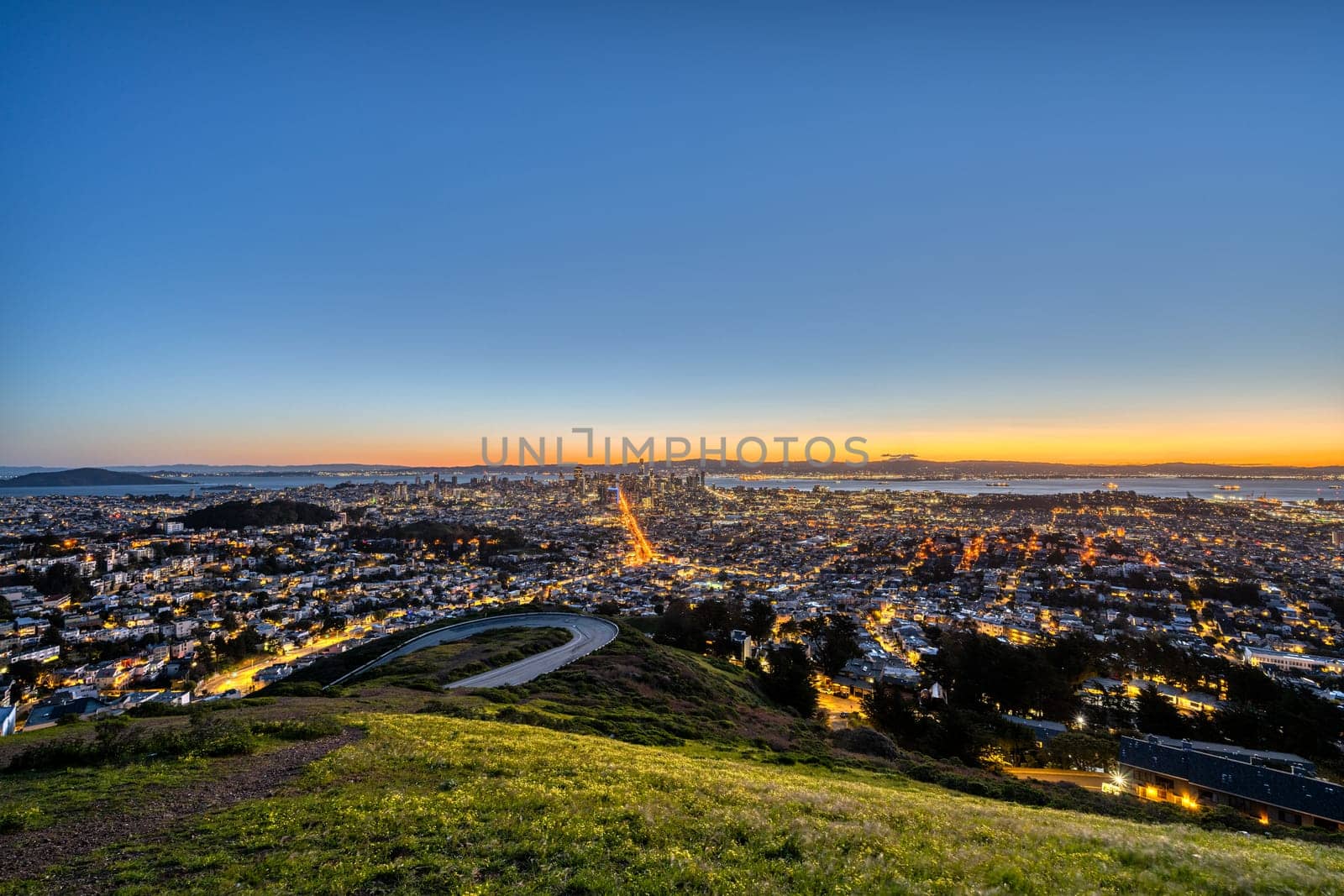 View over San Francisco by elxeneize