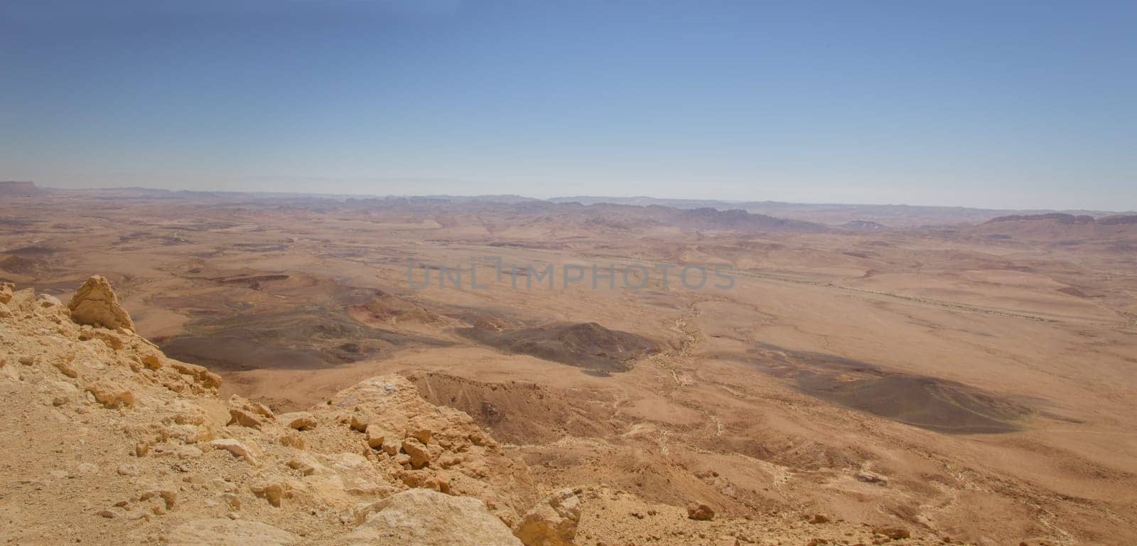 Panoramic view of Makhtesh Ramon.