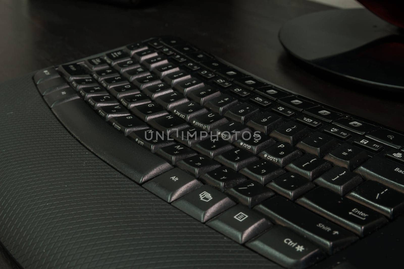 Keyboard with letters in Hebrew and English - Wireless keyboard