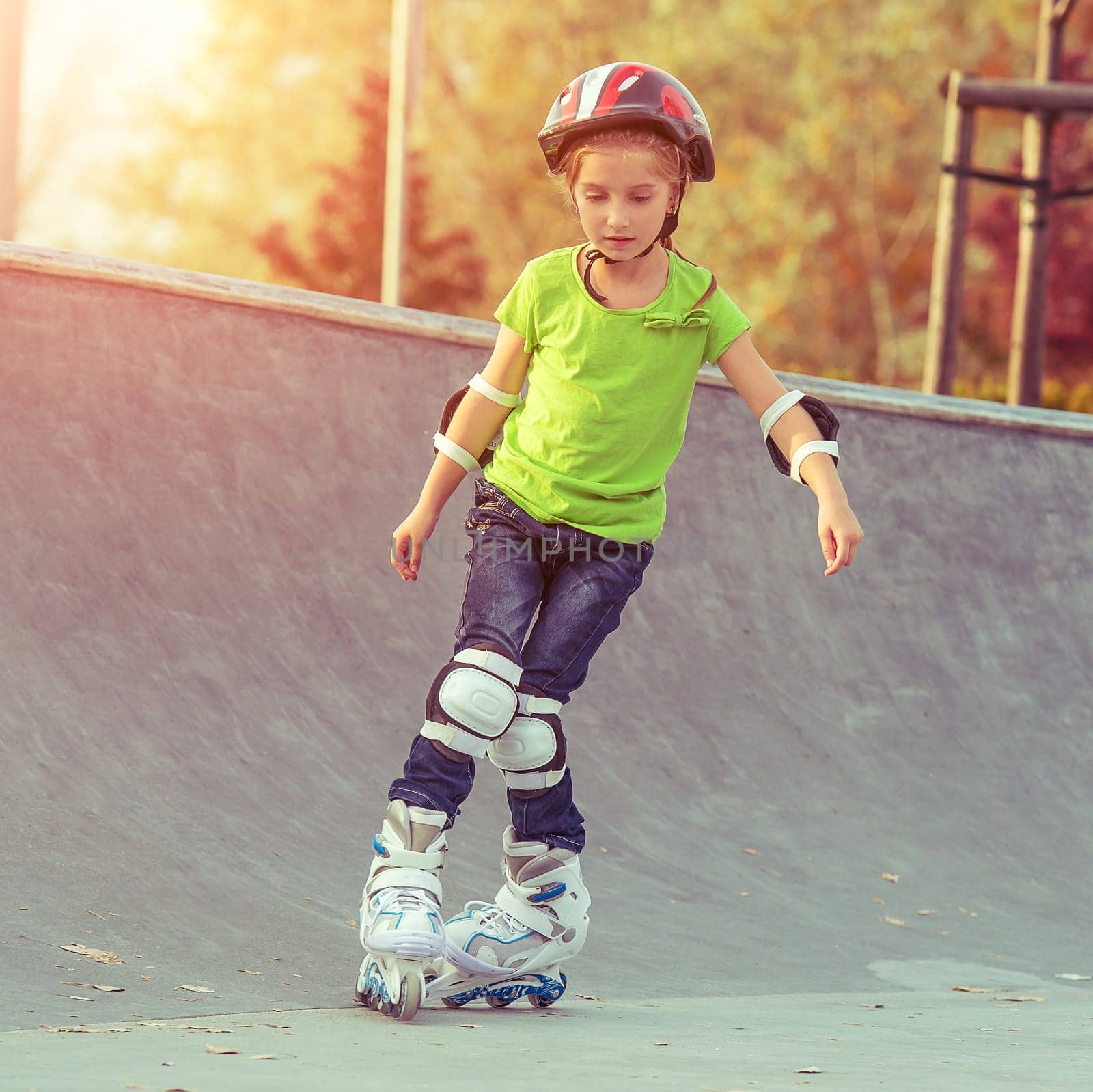 Little girl on roller skates by GekaSkr