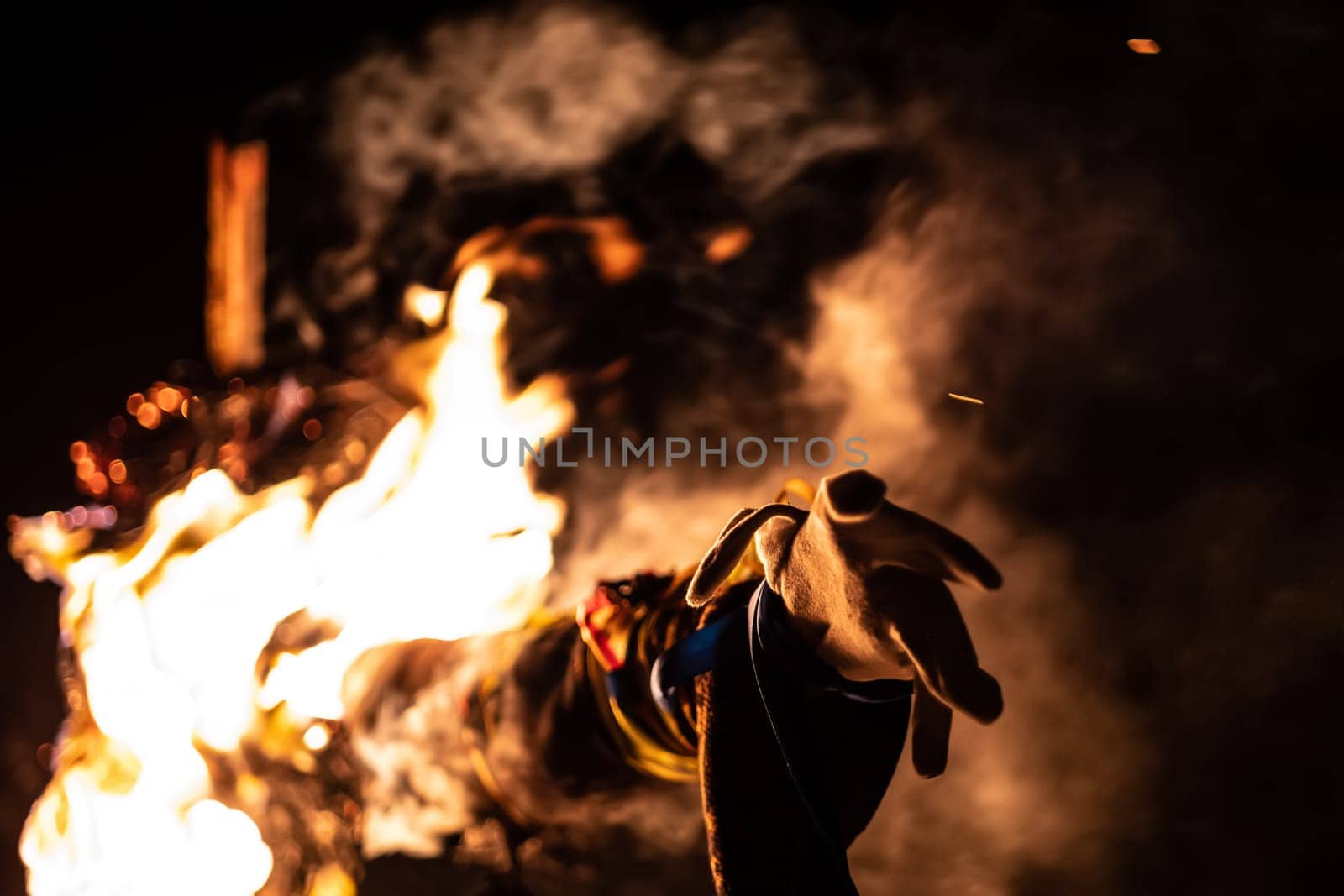Burning ritual doll by GekaSkr