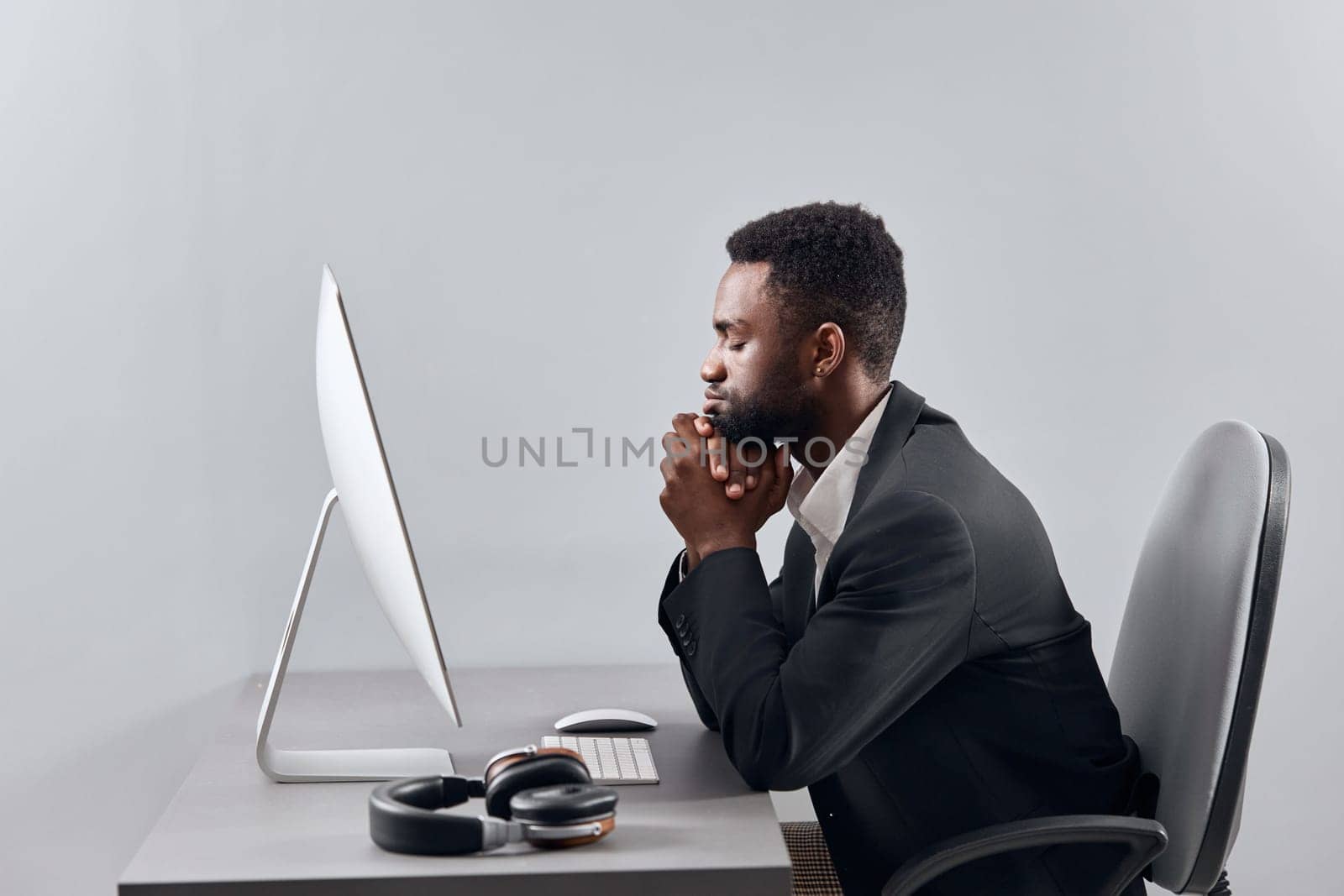 man black copy businessman laptop chat mixed earphones lesson student work office zoom computer dance space video education person american call language ethnic african freelancer