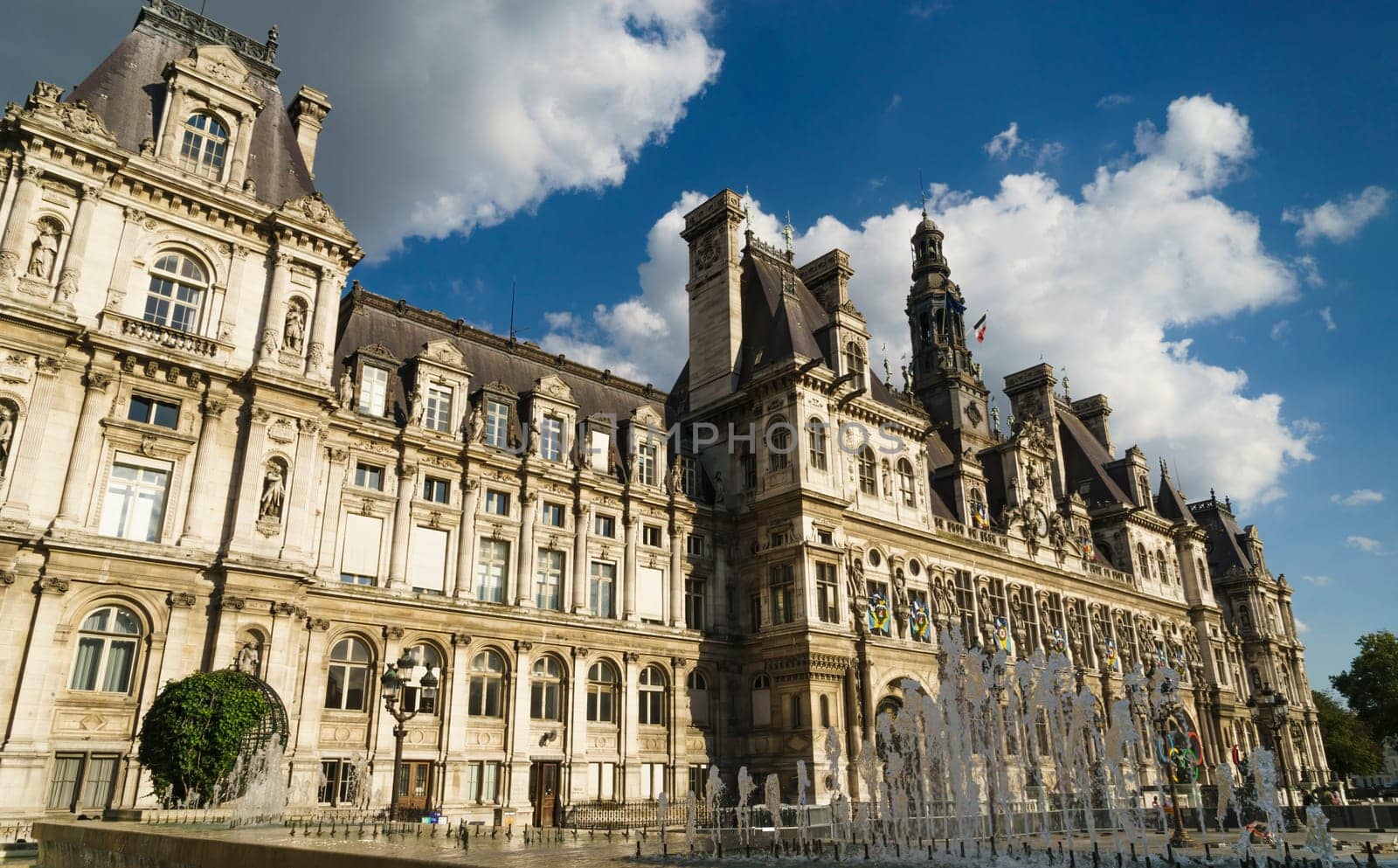 View of the Hotel De Ville in Paris, a palace that has been the seat of the city's town hall since 1357.