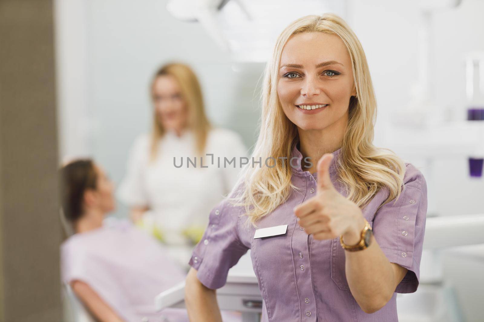 Smiling Dental Expert by MilanMarkovic78