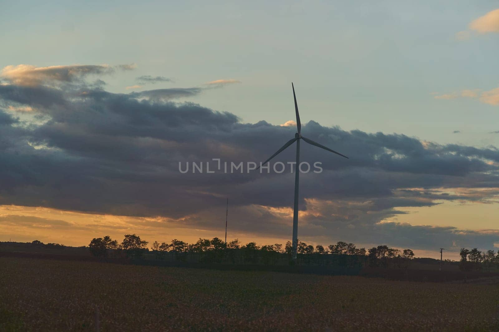 Wind turbines for electric power production in Hungary by driver-s