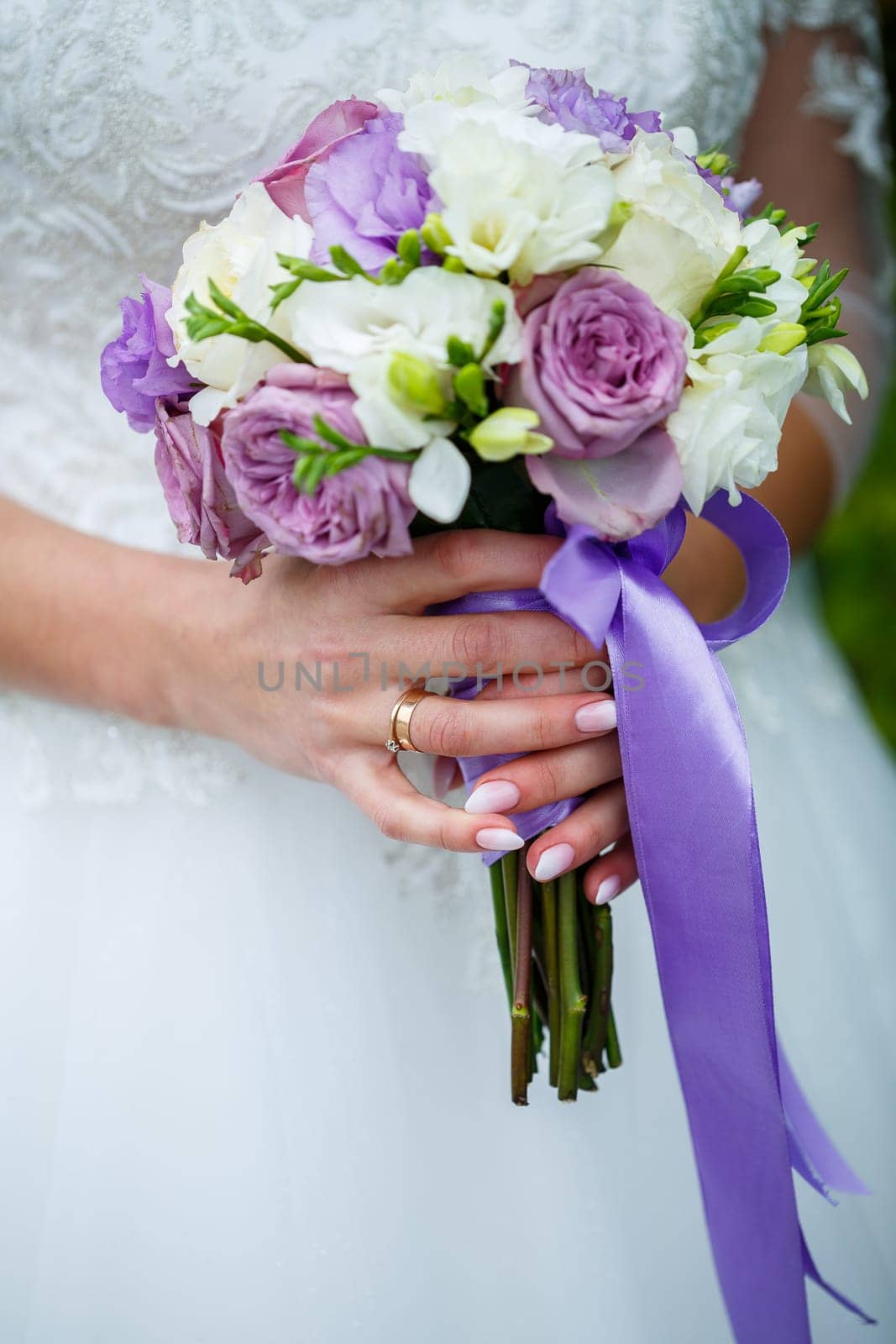 beautiful wedding bouquet for the bride