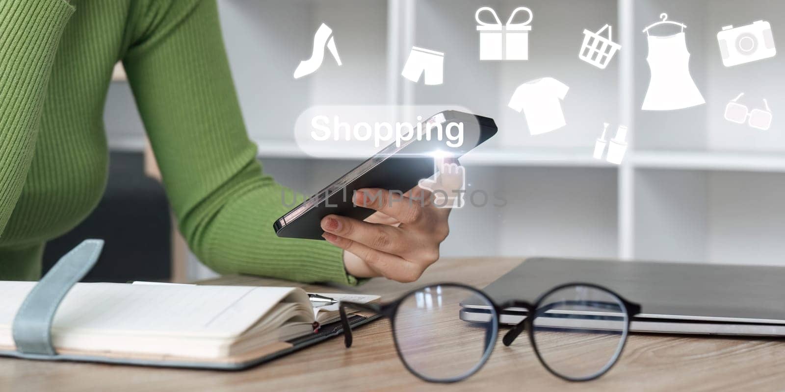 Online shopping concept. woman with shopping cart for online shopping on virtual screen.