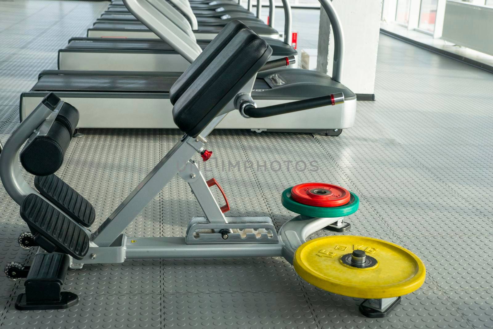 abs training Machine in an empty gym
