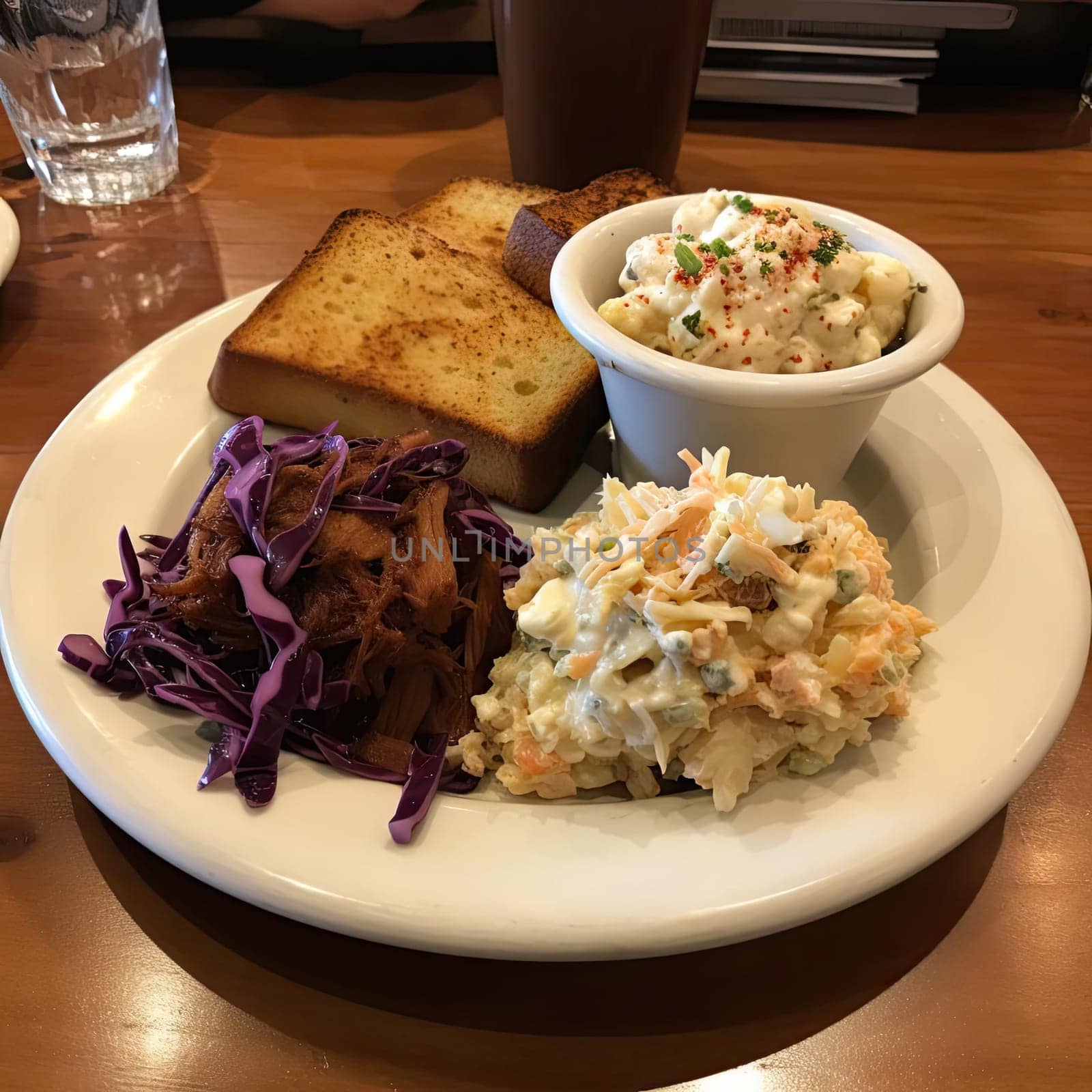 Coleslaw with mayonnaise on a plate in a restaurant (ID: 001490)