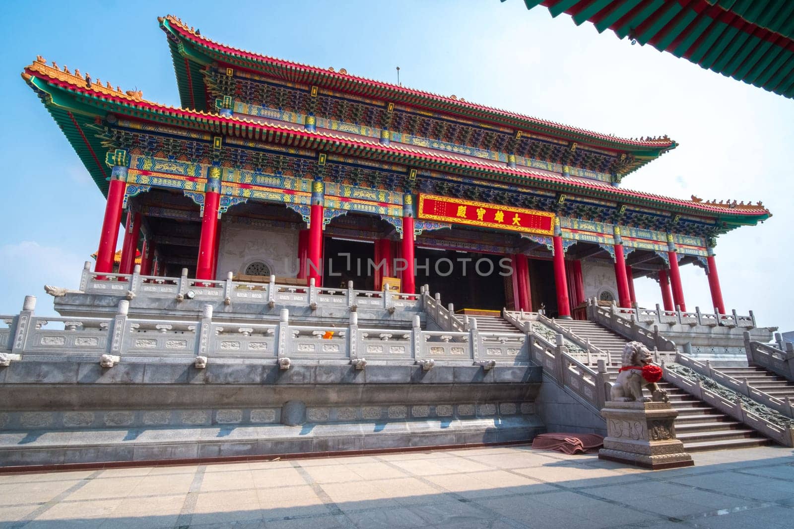 Chinese temple . Wat Borom Racha Kanjanapisek Anusorn . Wat Leng Noei Yi 2. Bangkok Thailand