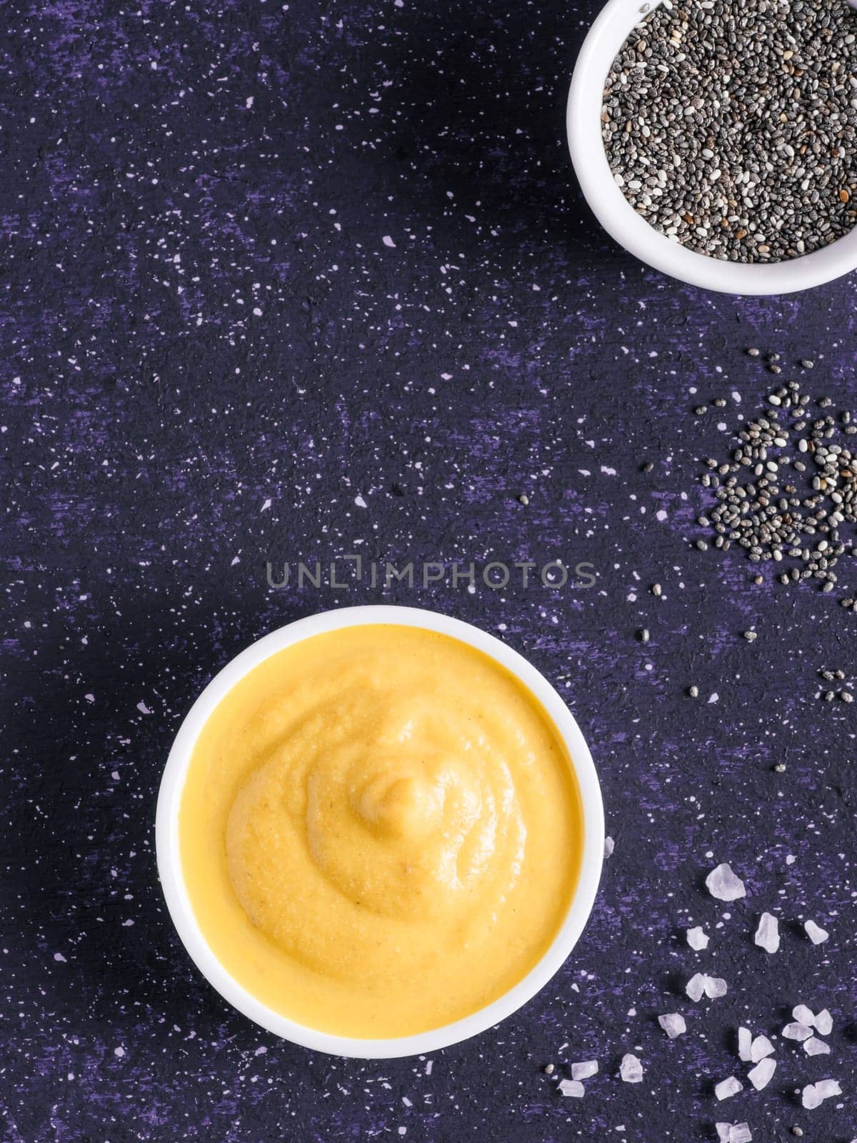 Vegan creamy cheddar cheese sauce with chia seeds by fascinadora