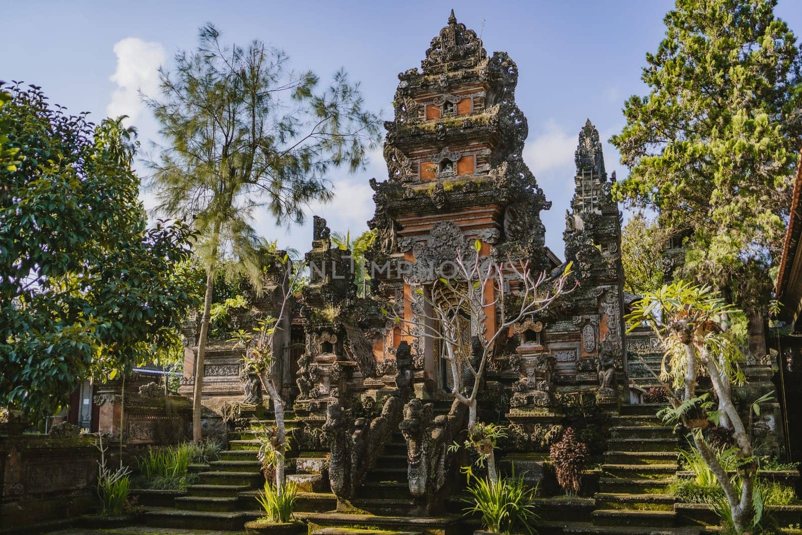 Photo of traditional balinese temple by Popov