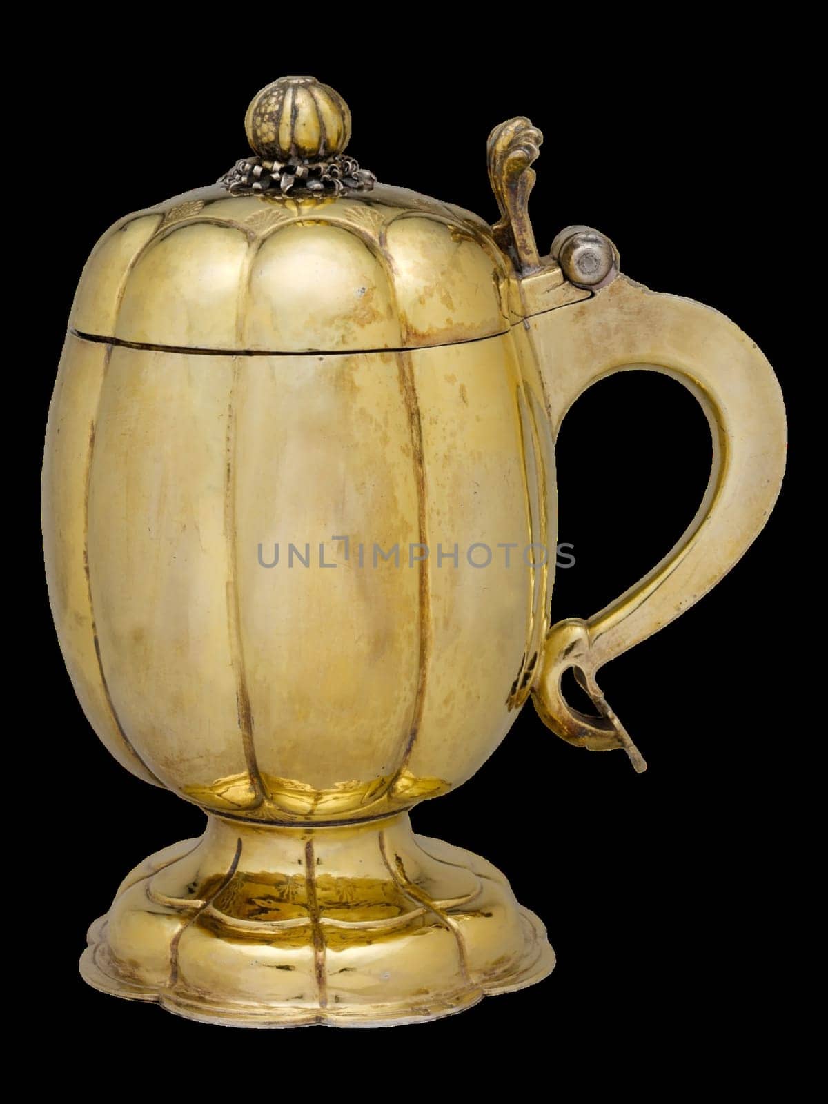 antique, vintage beer mug, tankard. isolated background. High quality photo