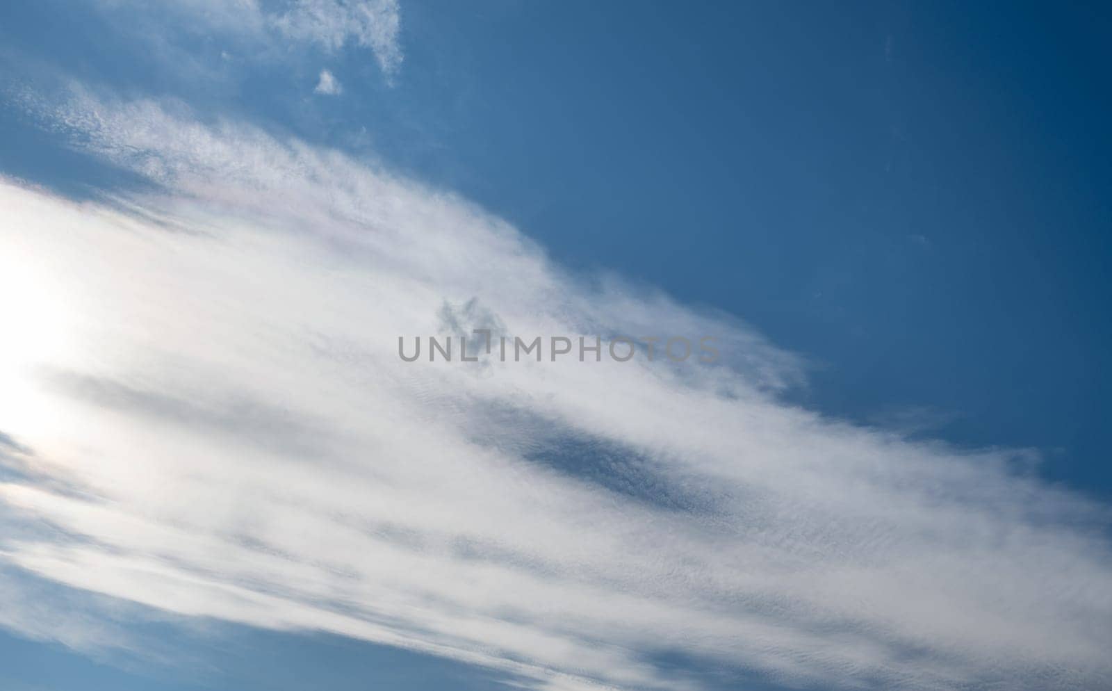 blue sky with clouds. sky background. beautiful summer sky in the morning. wallpaper design.