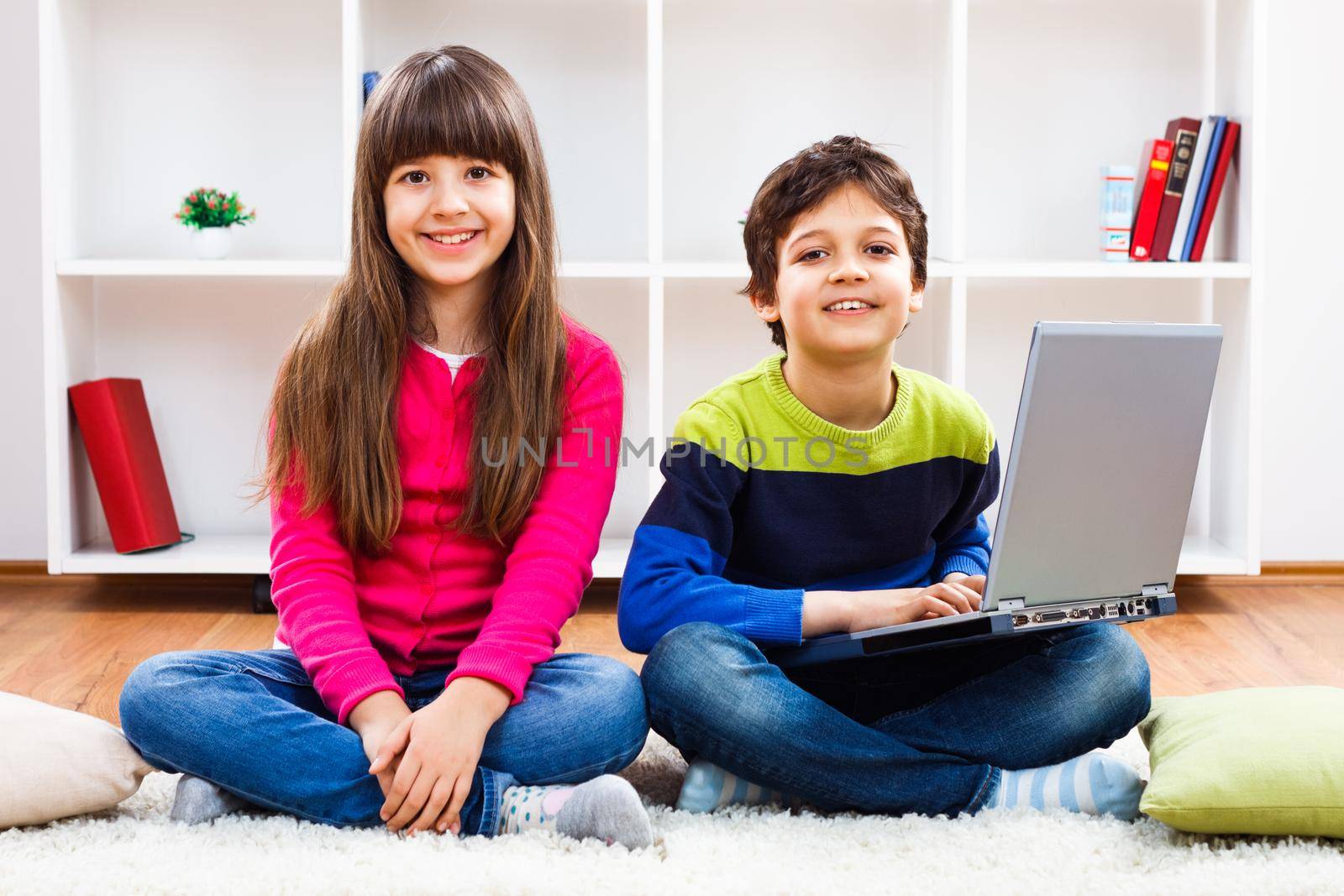 Children using laptop by Bazdar
