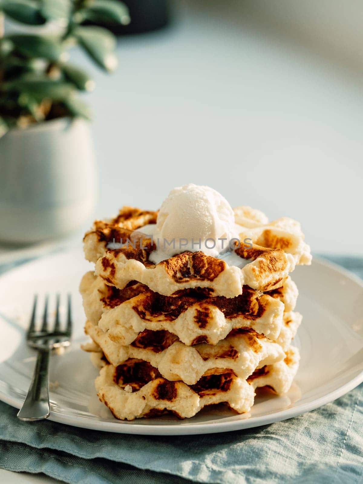Ricotta cheese chaffles or waffles by fascinadora