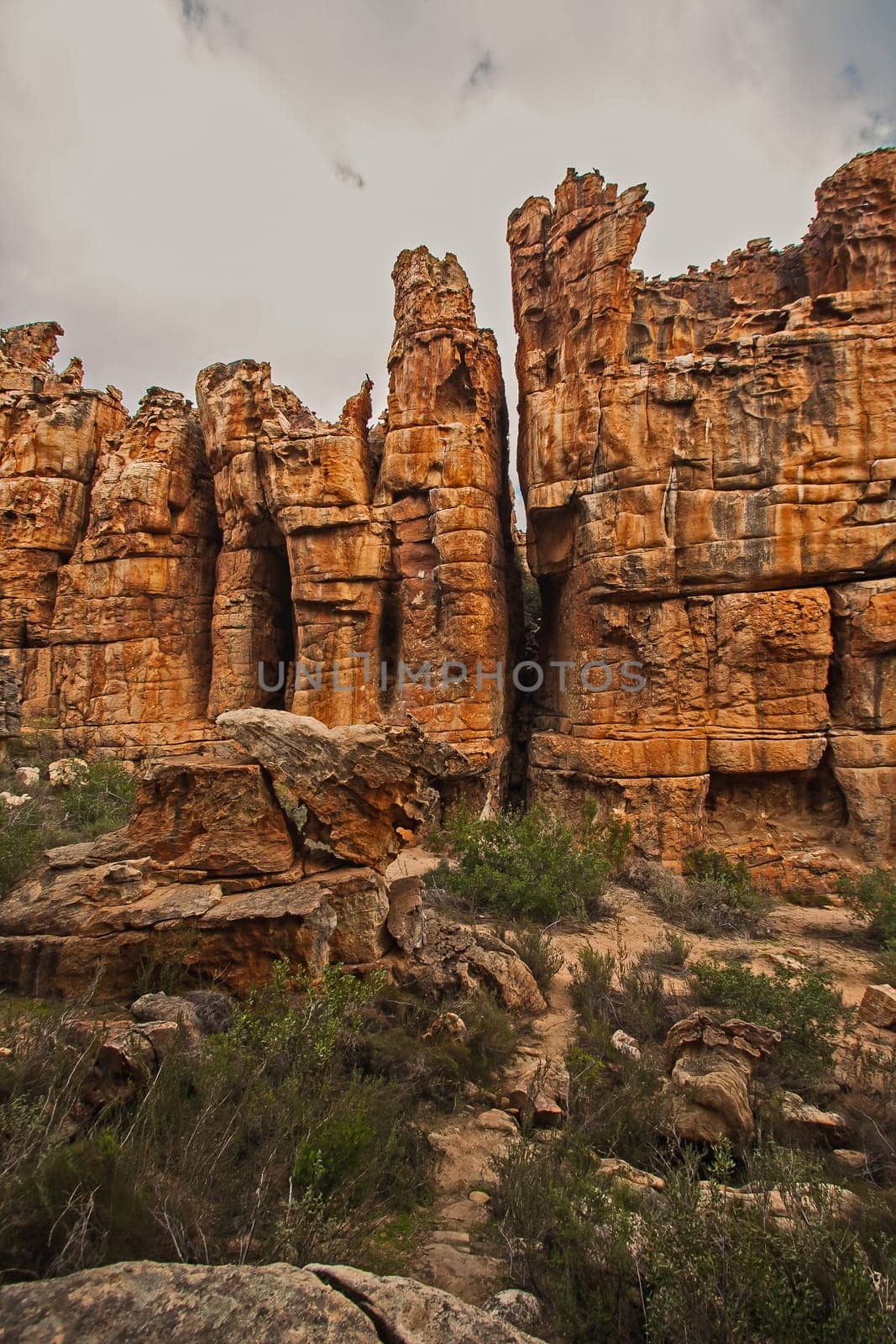 Cederberg Rock Formations 12903 by kobus_peche