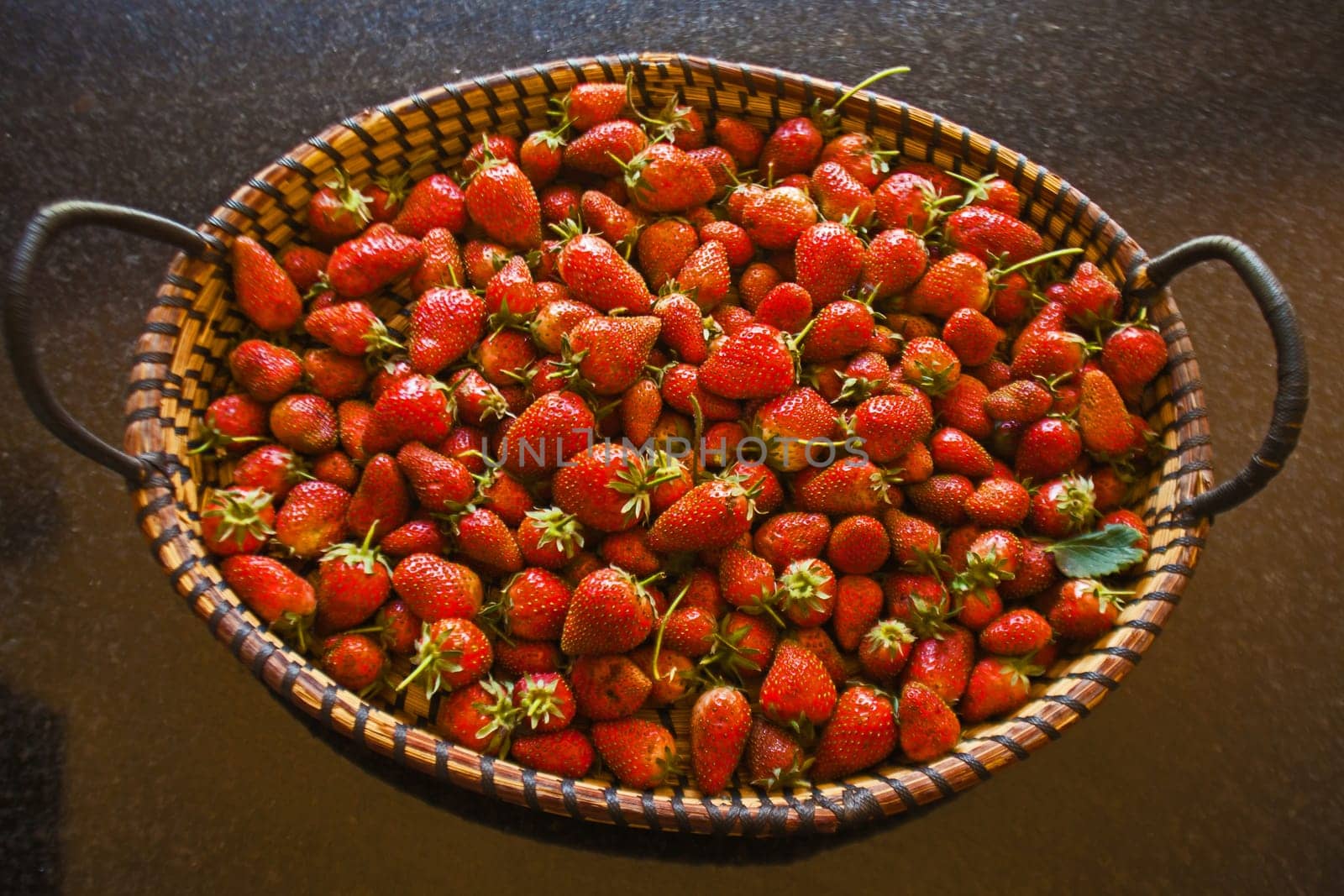 Fresh Strawberries 14665 by kobus_peche