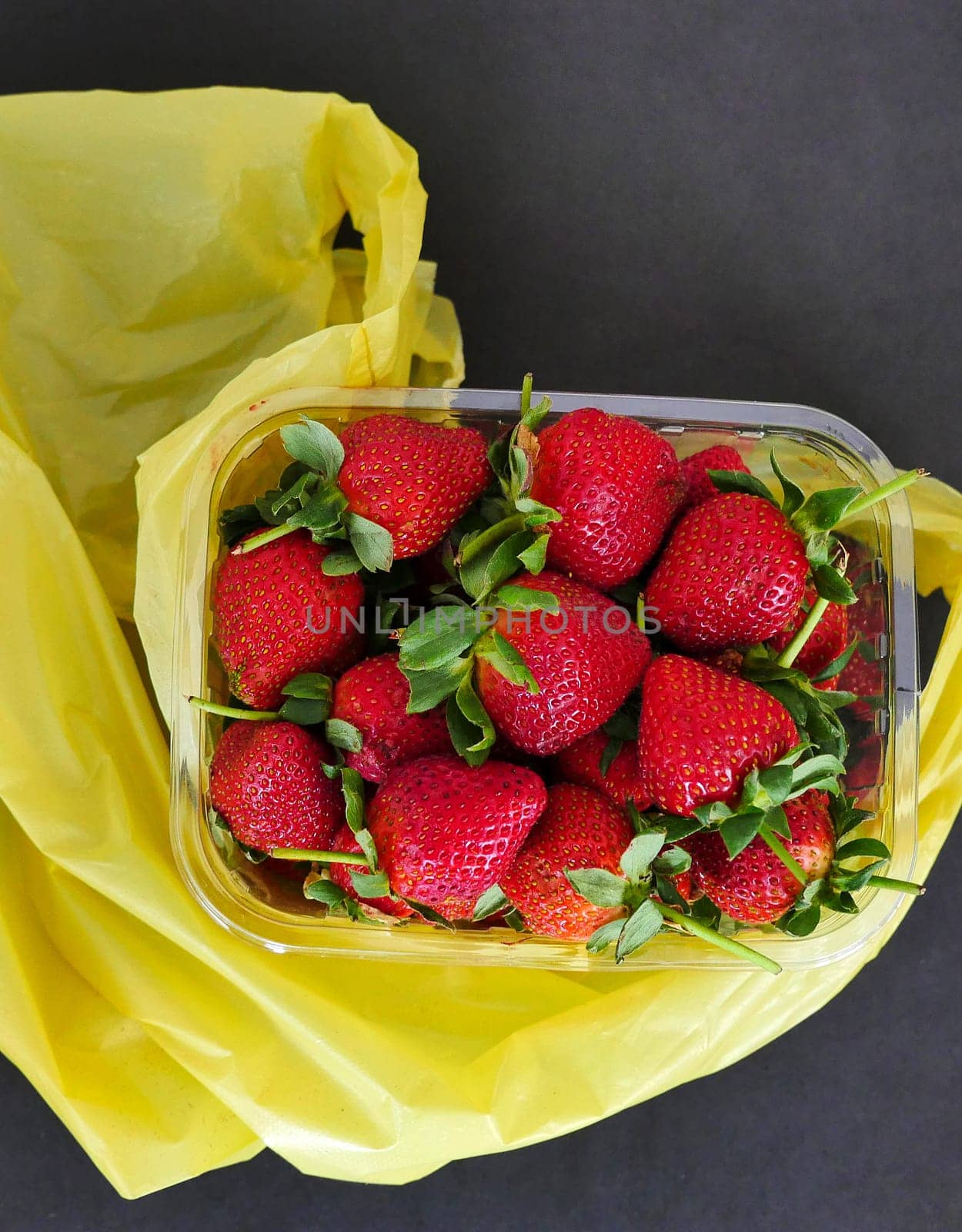 children's favorite fruit is strawberry, a bowl of natural strawberries,