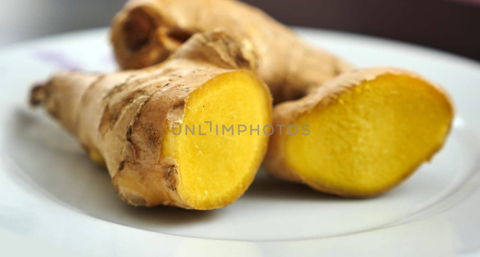 natural antibiotic fresh ginger tuber,