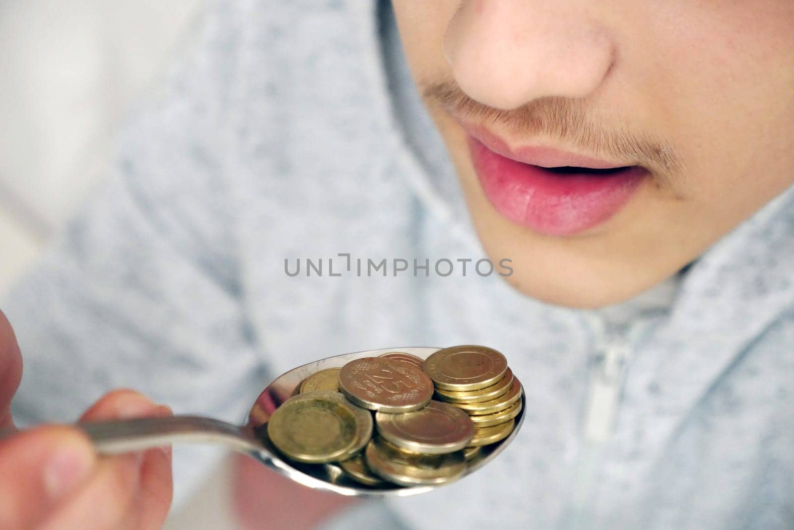 spending money, rich people spending their money eating, coins in plate on table, a spoonful of turkish lira, coins in a plate