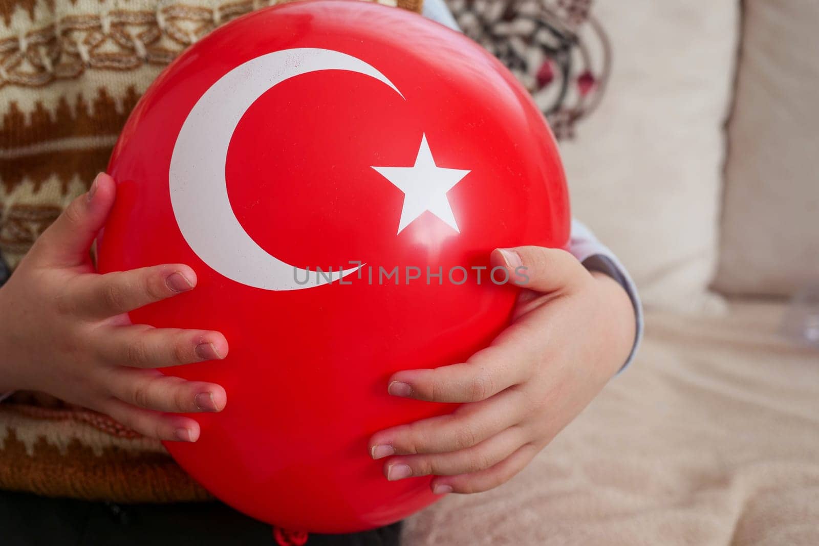 A balloon with a Turkish flag on it, a child holding a balloon with a Turkish flag, a patriotic Turkish child, by nhatipoglu