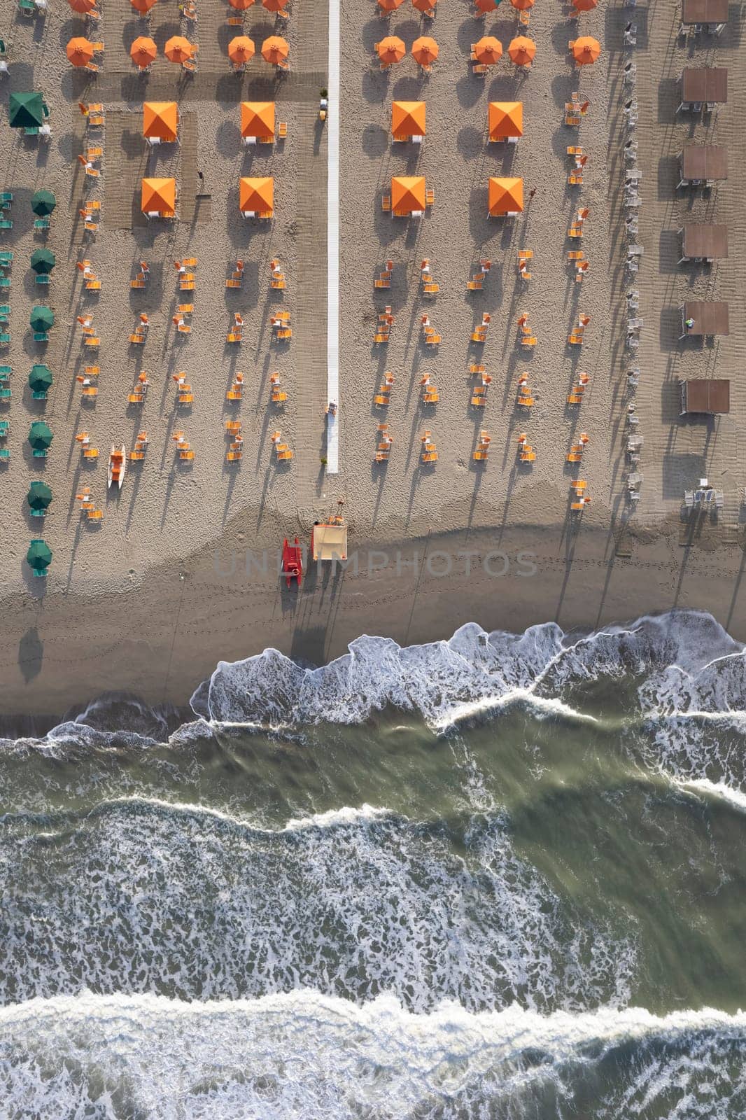 The equipped beach of Versilia seen from above  by fotografiche.eu