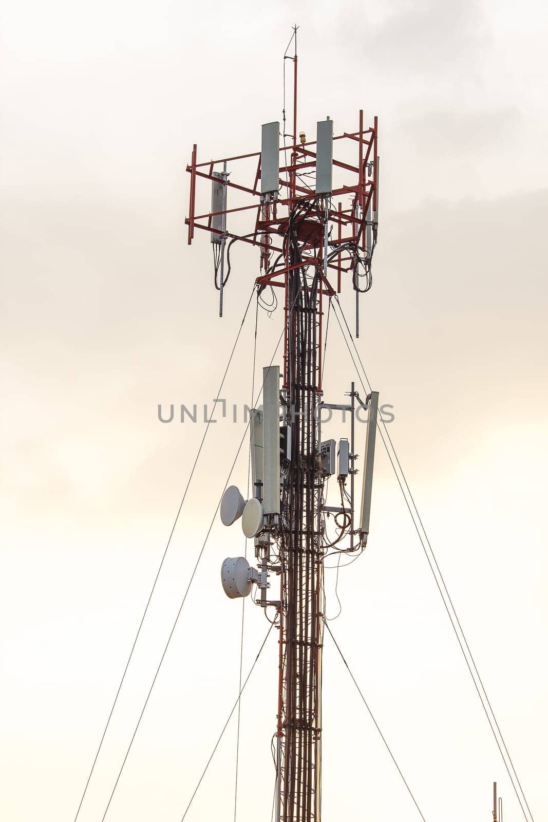 Panel Antenna installed on steel posts On high-rise buildings in the city