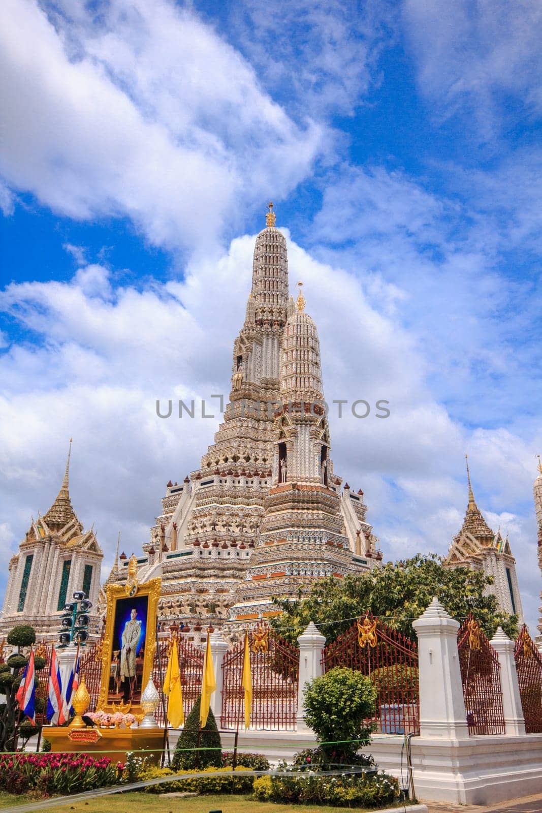 Arunratchawararam Temple is an important and ancient temple in Thailand.