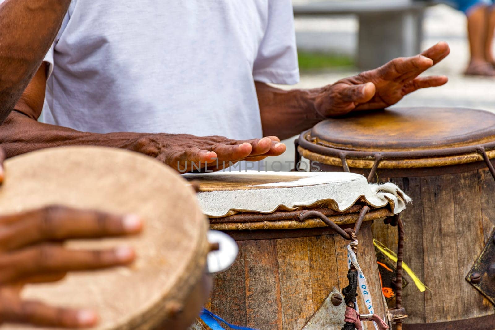 Percussionists playing their instruments by Fred_Pinheiro