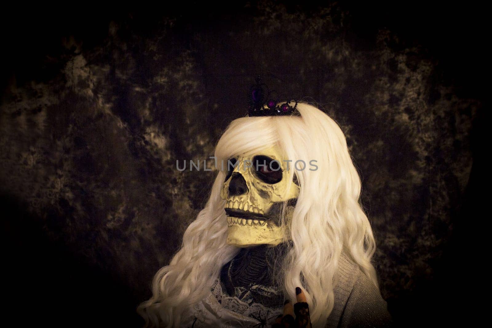 Woman dressed as dead halloween by GemaIbarra