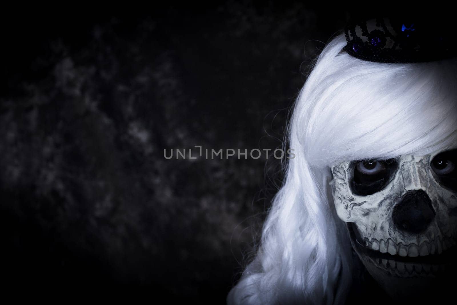 Woman dressed as dead halloween by GemaIbarra