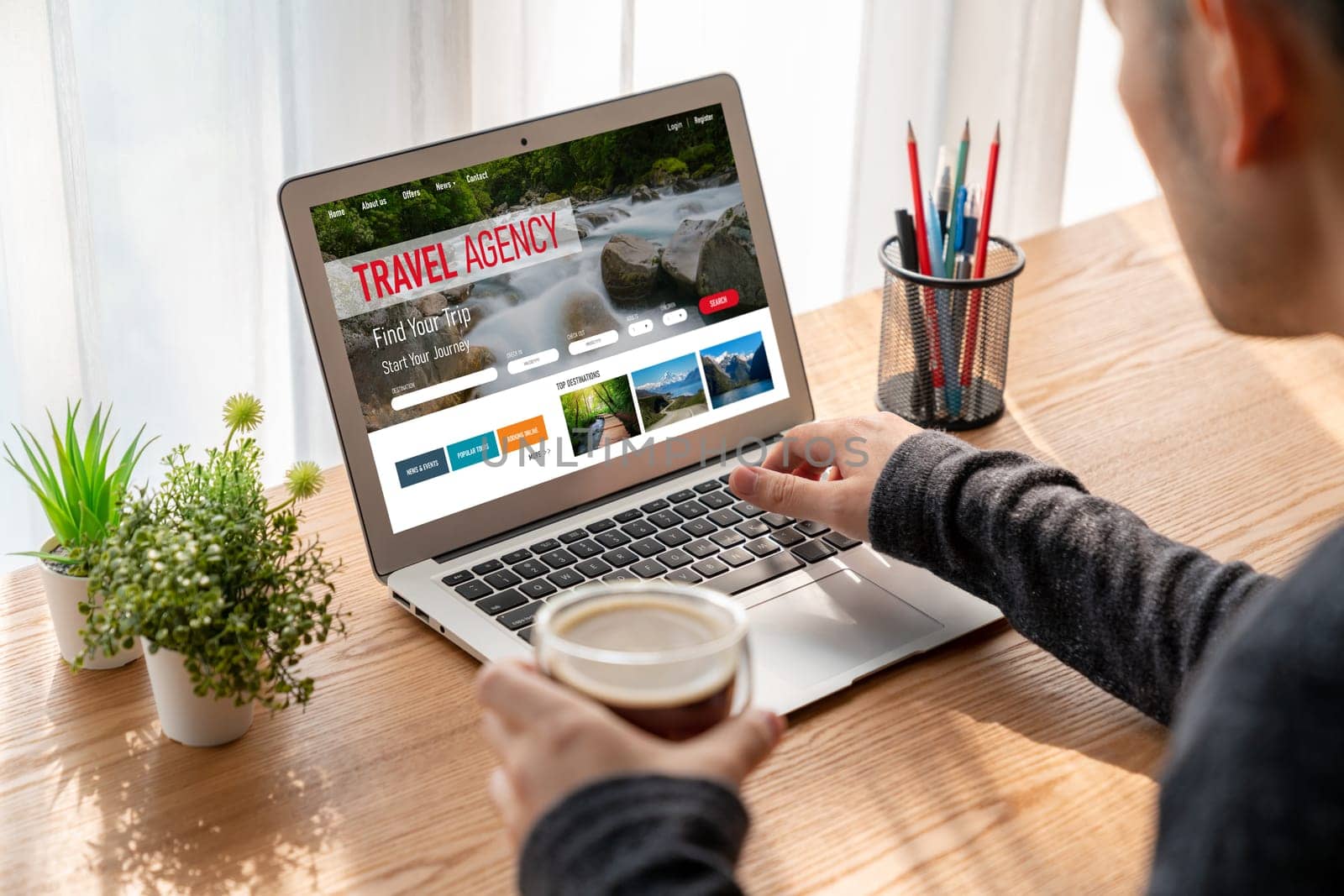 Online travel agency website for modish search and travel planning offers deal and package for flight , hotel and tour booking