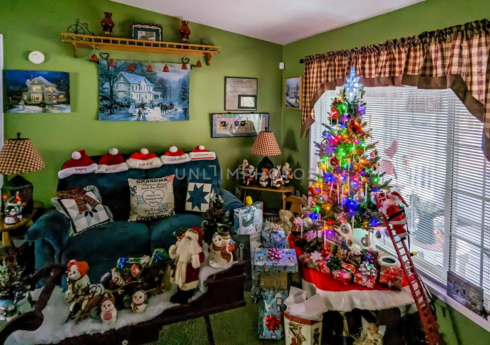 Gordonville, Pennsylvania, December 10-2022 - A View of Christmas Home Decorations With Tree, Gifts and Much More