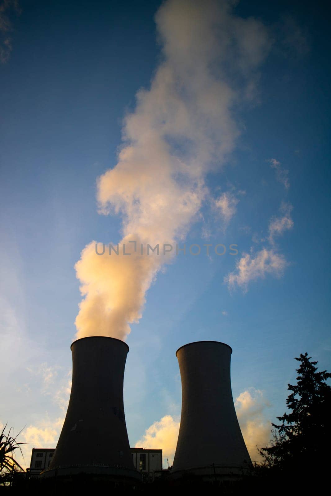 Power plant for the exploitation of boraciferous blowers for the production of electricity in Tuscany, Italy 
