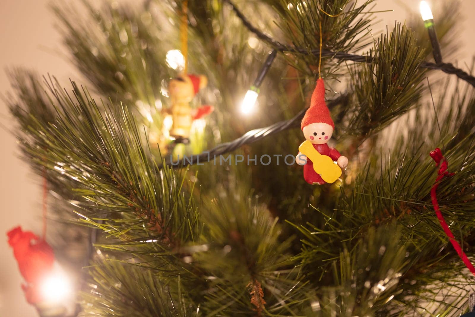 Australian Christmas decorations on a tree in the holiday period
