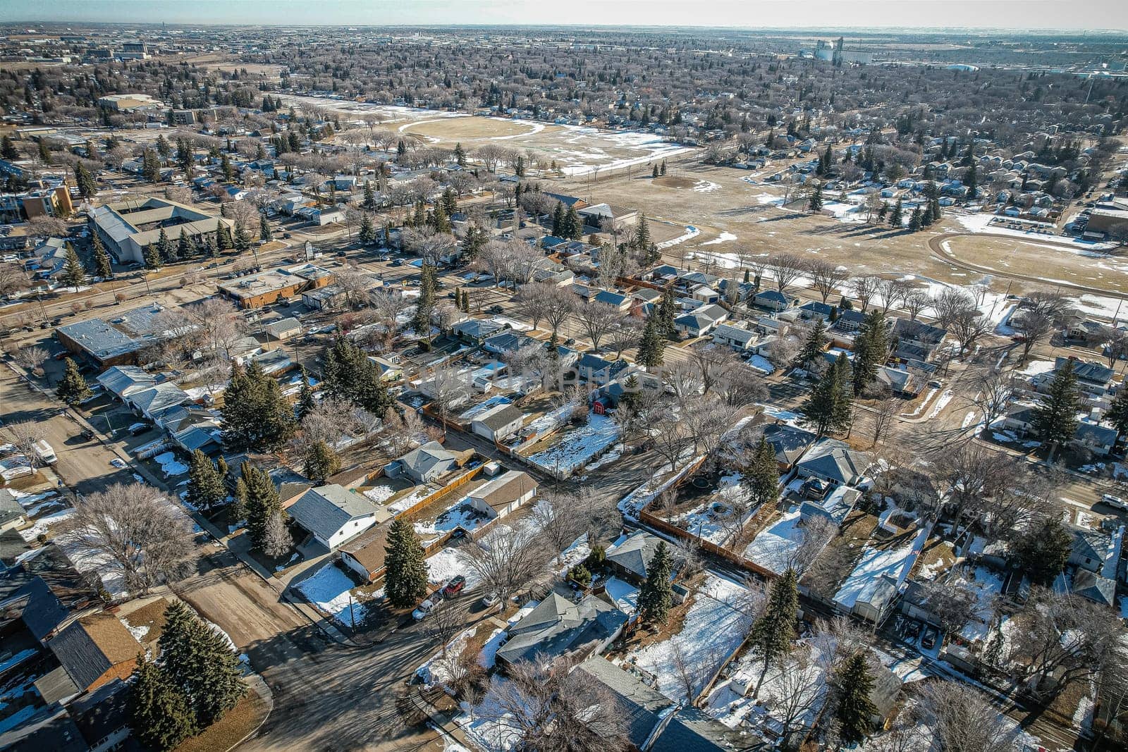 Mount Royal is a neighbourhood on the westside of Saskatoon, Saskatchewan in the Confederation SDA. Having a population of 4.259 residents, the neighbourhood consists of 3 elementary schools and 2 sister secondary schools