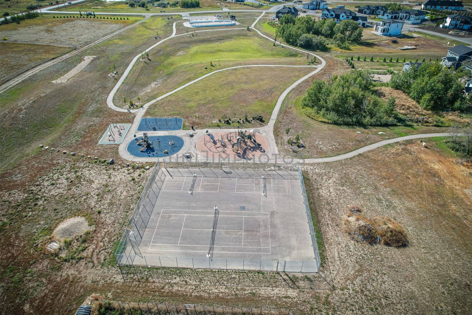 Edgemont Park Estates is located in the RM of Corman Park, 3 kilometres south of Saskatoon, near Saskatoon SPCA on Clarence Avenue South and is a family oriented acreage development offering a country lifestyle with urban convenience.