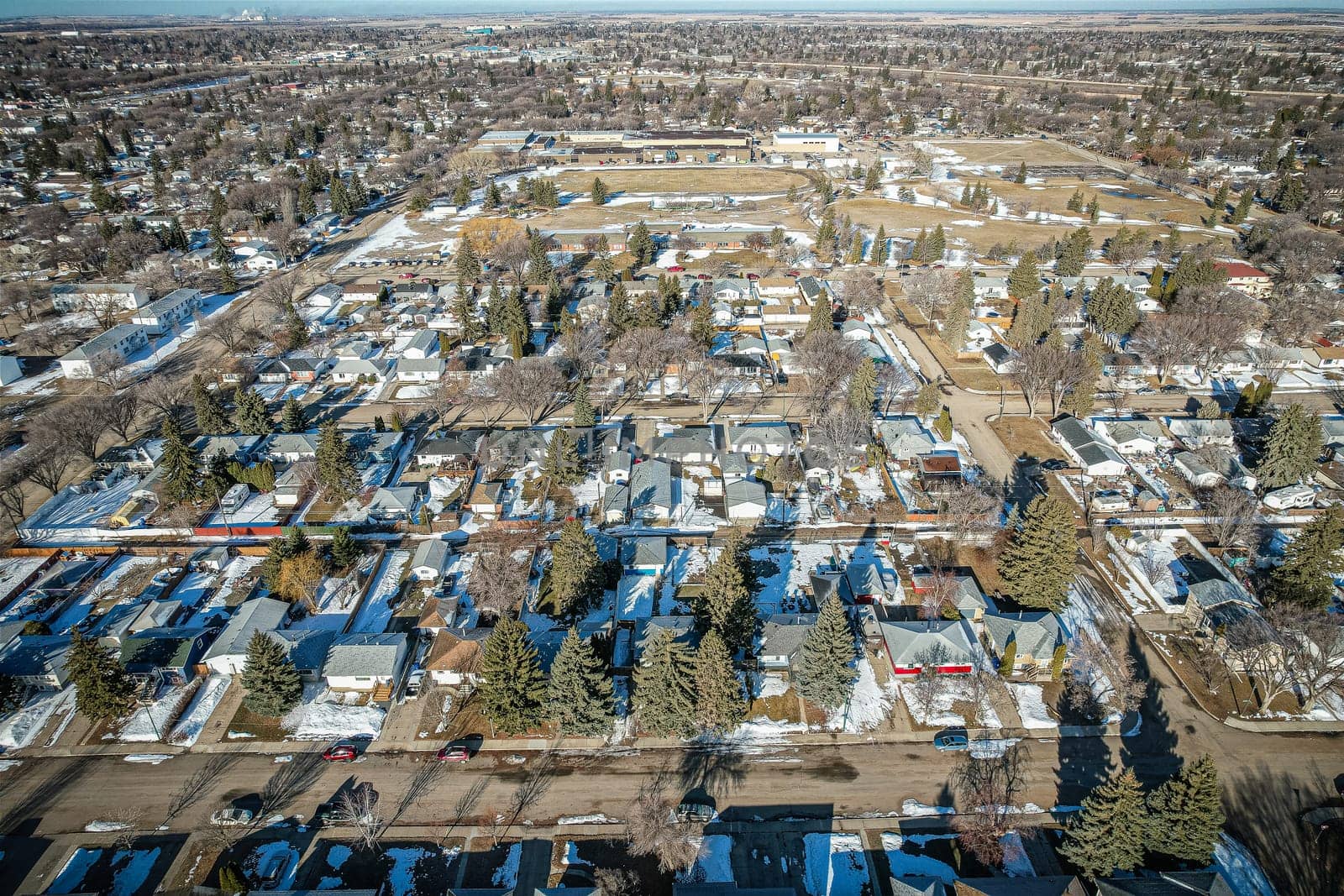 Mount Royal is a neighbourhood on the westside of Saskatoon, Saskatchewan in the Confederation SDA. Having a population of 4.259 residents, the neighbourhood consists of 3 elementary schools and 2 sister secondary schools