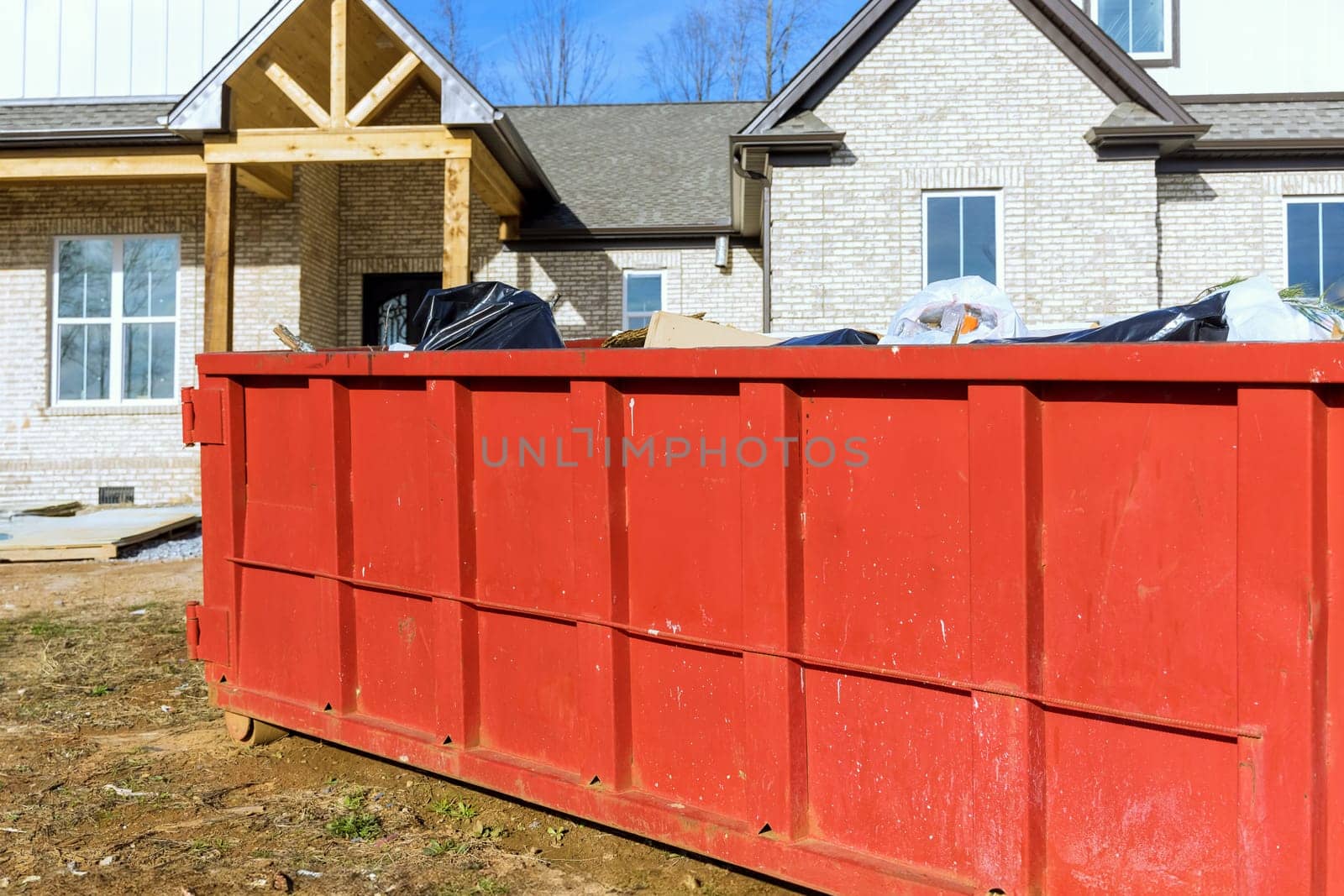 Container trash dumpster for construction waste recycling with care to environment