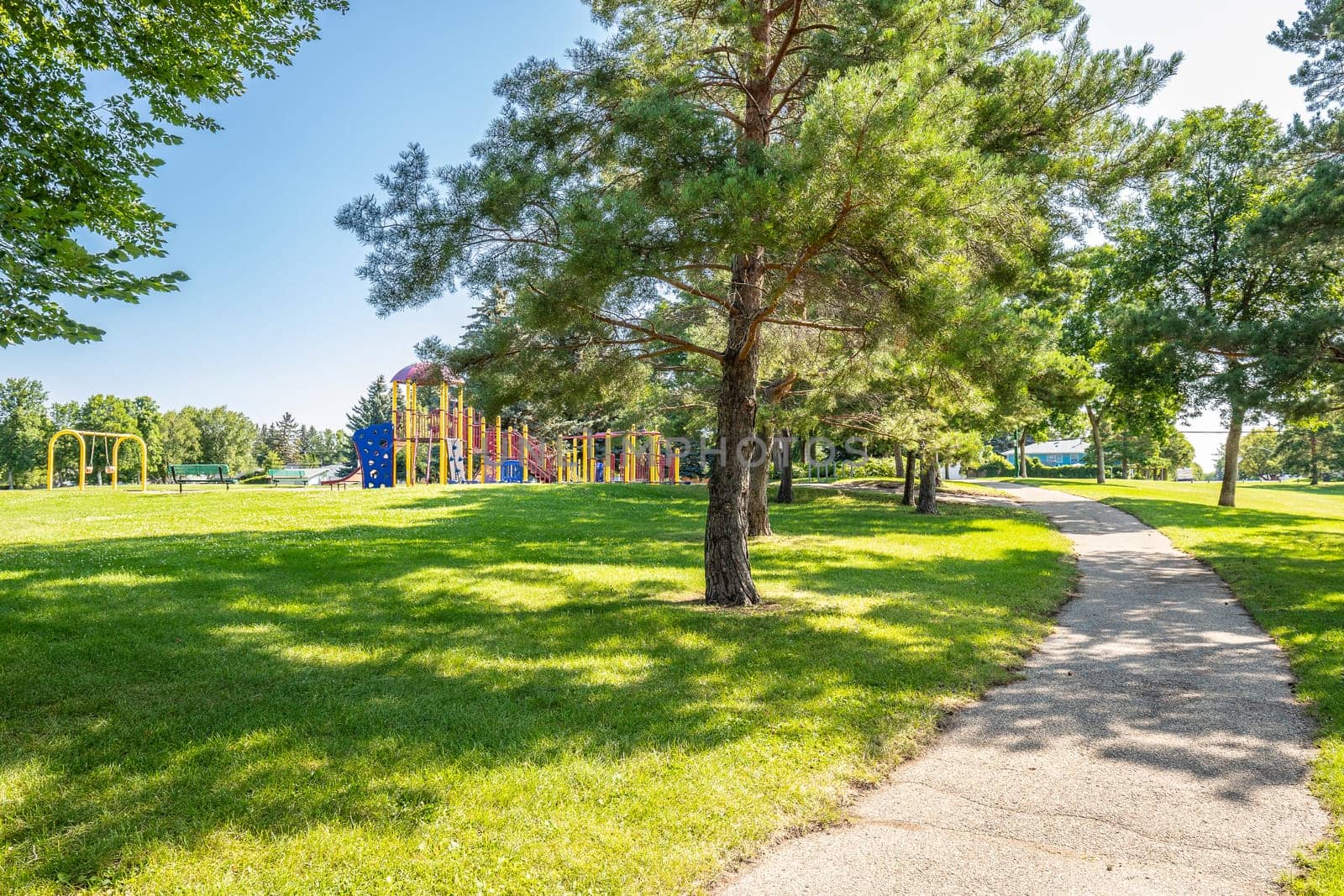 Weaver Park in Saskatoon, Canada by sprokop