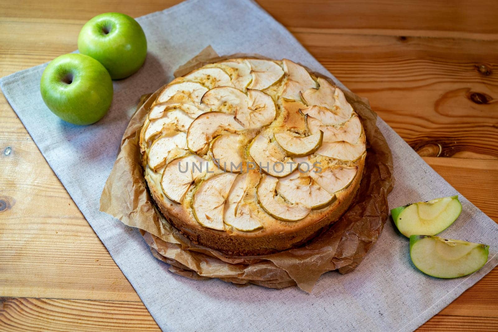 beautiful Apple Cake "Sharlotka" in 4k