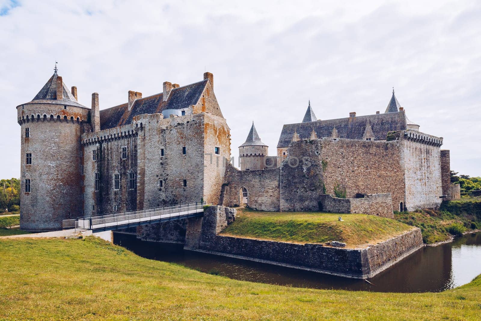 Panoramic view of Chateau de Suscinio, medieval castle, a former fortress & hunting lodge. Gulf of Morbihan, Brittany (Bretagne), France.